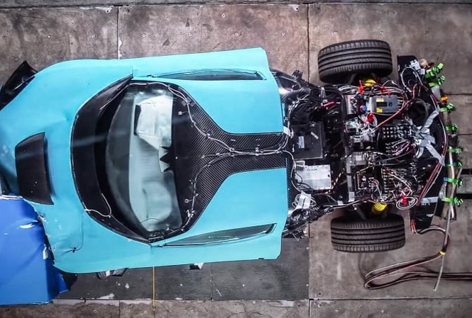 Siêu xe điện triệu đô của Rimac bị 'hành hạ' ra sao? Siêu xe điện triệu đô của Rimac bị 'hành hạ' ra sao?