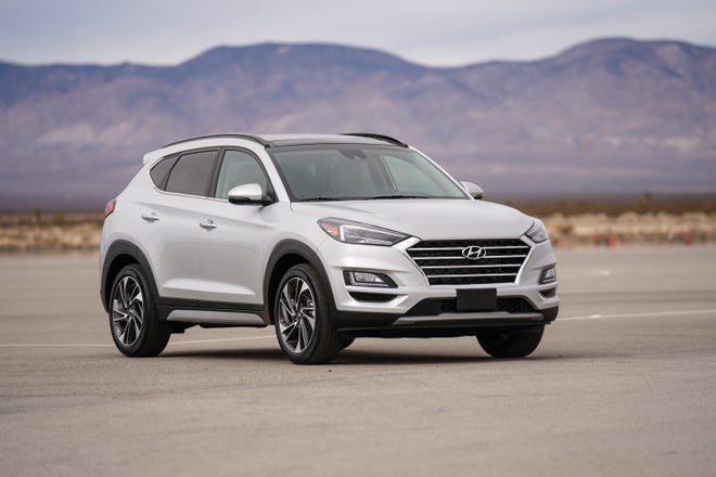 Triệu hồi 471.000 xe Hyundai Tucson có nguy cơ bốc cháy Triệu hồi 471.000 xe Hyundai Tucson có nguy cơ bốc cháy