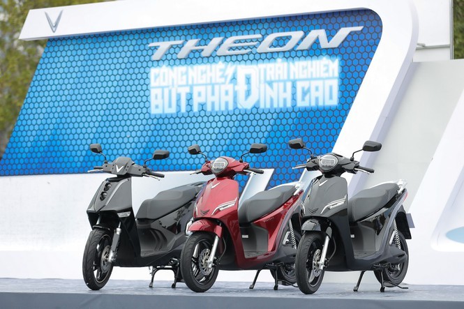 VinFast công bố giá chính thức cho xe điện Theon và Feliz VinFast công bố giá chính thức cho xe điện Theon và Feliz