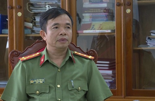 Công an Hà Tĩnh bắt giữ 2 nghi phạm trong đường dây đưa người đi nước ngoài Phó Giám đốc Công an tỉnh Hà Tĩnh, Đại tá Nguyễn Tiến Nam. Ảnh: Giáo dục Việt Nam