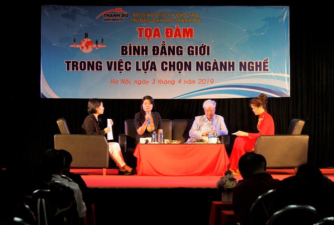Nam sinh sao không chọn nghề giáo viên mầm non? Nam sinh sao không chọn nghề giáo viên mầm non?