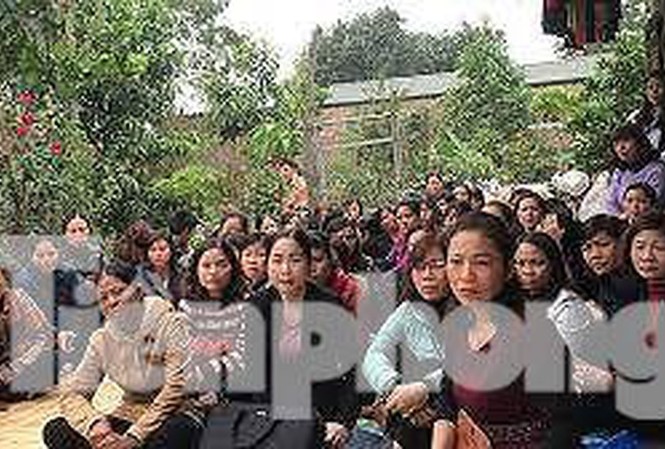 Giáo viên hợp đồng: Bộ trưởng Nội vụ đề nghị Hà Nội làm đúng chỉ đạo Nhiều giáo viên cho rằng Hà Nội đang "vắt chanh bỏ vỏ" đối với đội ngũ giáo viên hợp đồng