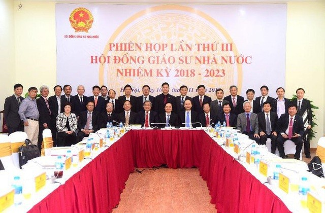 Không công khai lý lịch khoa học của lãnh đạo Hội đồng giáo sư nhà nước Không công khai lý lịch khoa học của lãnh đạo Hội đồng giáo sư nhà nước