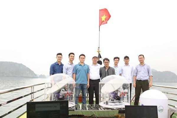 Trường Đại học chế tạo trạm thu di động tín hiệu vệ tinh của Việt Nam Thiết bị được chạy thử tại vùng biển Cát Bà, Hải Phòng năm 2019. Ảnh VNU