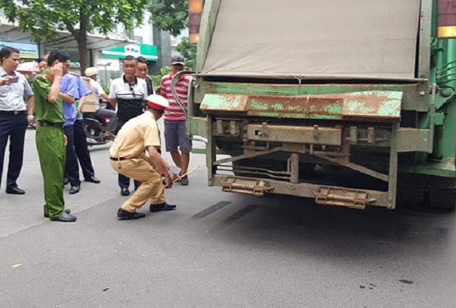 Điều tra bổ sung vụ xe chở rác Thành Công chạy sai giờ gây tai nạn Tiến hành thực nghiệm hiện trường vụ án.