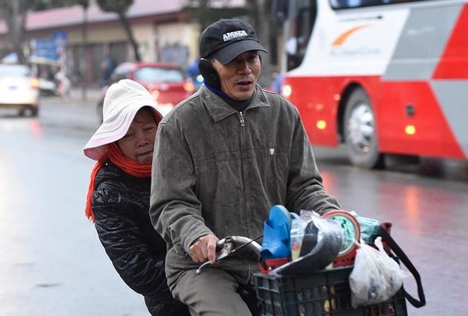 Ngày mai gió mùa đông bắc tràn về, Hà Nội rét buốt Ngày mai gió mùa đông bắc tràn về, Hà Nội rét buốt