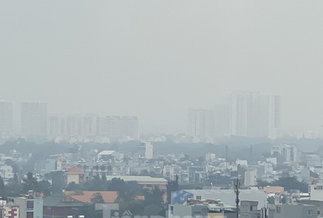 Sương mù ở TPHCM do ô nhiễm nghiêm trọng Sương mù ở TPHCM do ô nhiễm nghiêm trọng