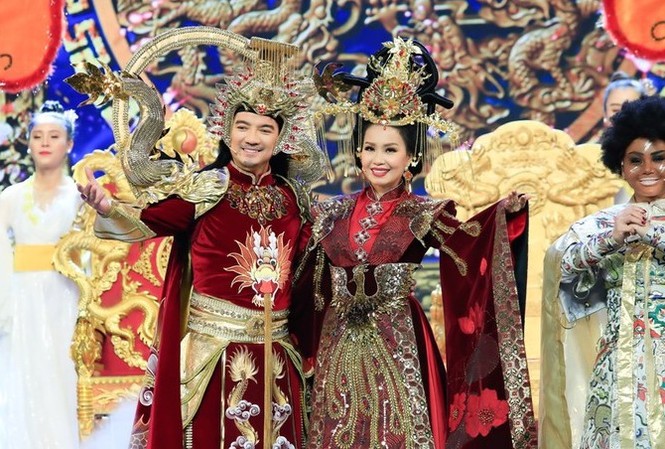 Đàm Vĩnh Hưng, á hậu Kiều Loan có mặt trong Táo Quân Xuân Canh Tý 2020 Đàm Vĩnh Hưng, á hậu Kiều Loan có mặt trong Táo Quân Xuân Canh Tý 2020