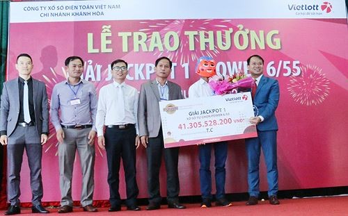 Người đàn ông ở Đắk Lắk trúng 41,3 tỷ đồng Vietlott sau lần về quê Anh T.C nhận giải Jackpot 1 trị giá 41,3 tỷ đồng