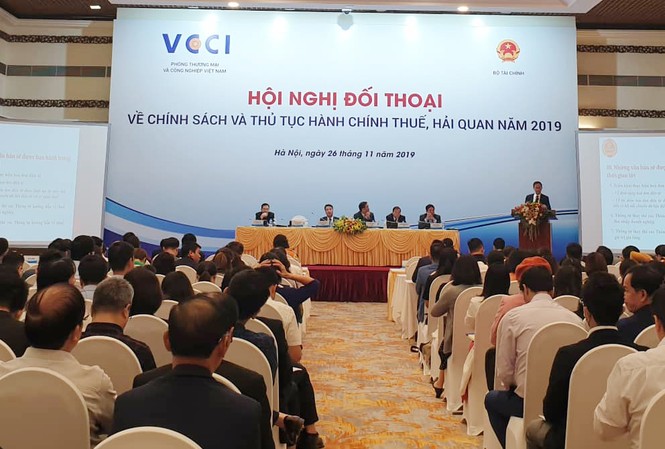 Bị đọng tiền hoàn thuế 'chục tỷ', doanh nghiệp than khó hoạt động Nhiều ý kiến bức xúc về thuế được các doanh nghiệp chia sẻ tại diễn đàn ngày 26/11