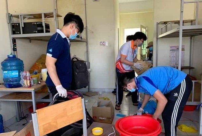 50.000 thùng carton đóng đồ cho sinh viên ký túc đón người cách ly Covid-19 50.000 thùng carton đóng đồ cho sinh viên ký túc đón người cách ly Covid-19