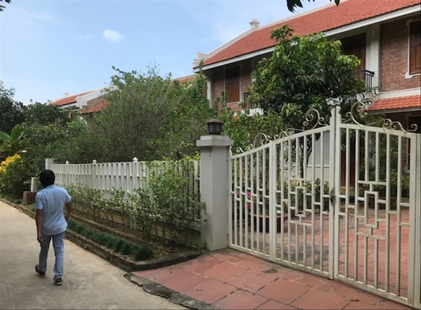 Hà Nội nói gì về xử lý vi phạm khu Điền Viên thôn, đồi Đá Bạc? Công trình sai phạm tại Điền Viên thôn. Ảnh. Minh Tuấn