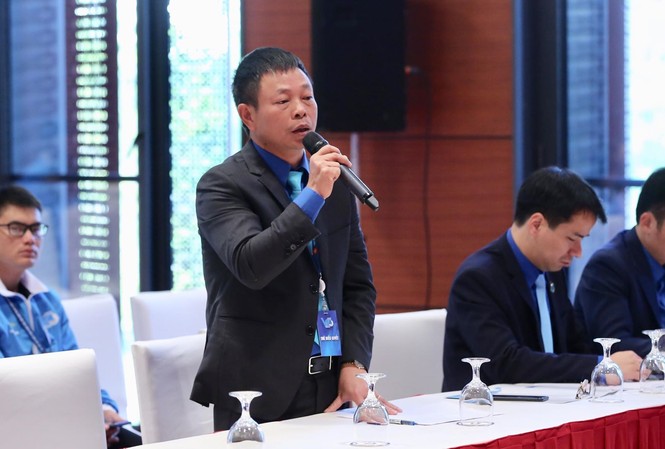 Vụ Khá 'bảnh' được nêu tại diễn đàn Đại hội Hội LHTN Việt Nam Phó Tổng biên tập báo Tiền Phong Phùng Công Sưởng phát biểu tại diễn đàn. Ảnh: Hoàng Mạnh Thắng