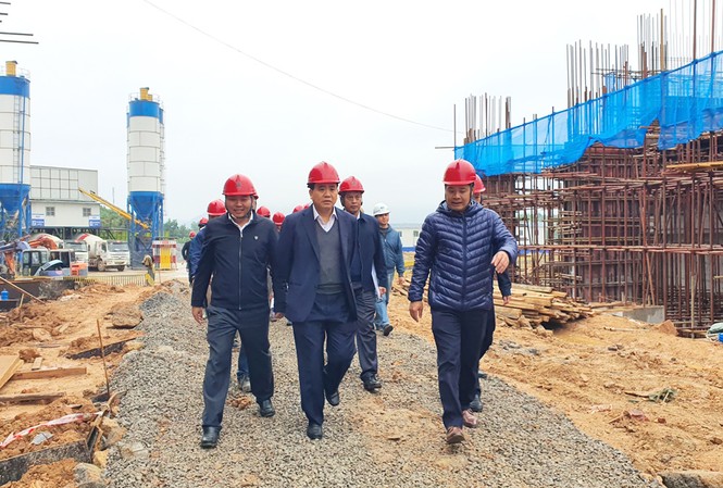Chủ tịch Hà Nội yêu cầu hoàn thành đúng tiến độ nhà máy điện rác Sóc Sơn Chủ tịch UBND thành phố Hà Nội Nguyễn Đức Chung thị sát dự án nhà máy điện rác Sóc Sơn