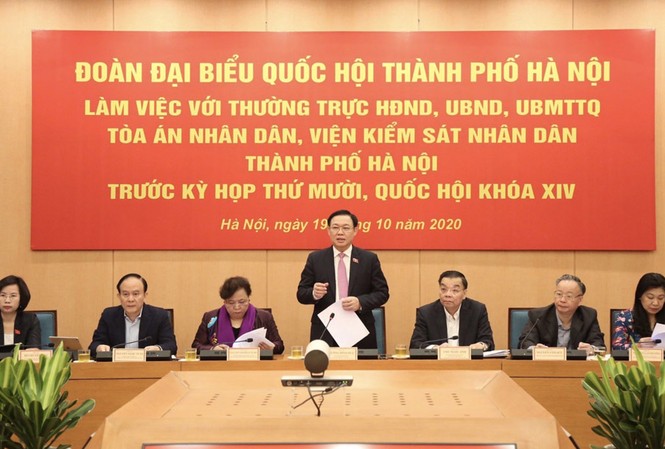Bí thư Vương Đình Huệ: Hà Nội muốn sớm vận hành đường sắt Cát Linh – Hà Đông Bí thư Thành ủy Hà Nội, Trưởng Đoàn ĐBQH thành phố Hà Nội Vương Đình Huệ phát biểu tại buổi làm việc