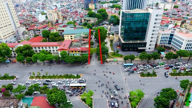 Cưỡng chế giải phóng mặt bằng đường Huỳnh Thúc Kháng kéo dài Đường Huỳnh Thúc Kháng kéo dài bắt đầu từ đoạn giao với đường Nguyễn Chí Thanh