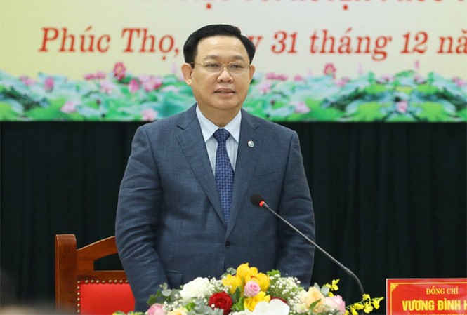 Bí thư Hà Nội: Phúc Thọ phải quyết tâm xử lý 'cát tặc' trên sông Hồng Bí thư Thành ủy Hà Nội Vương Đình Huệ phát biểu tại buổi làm việc