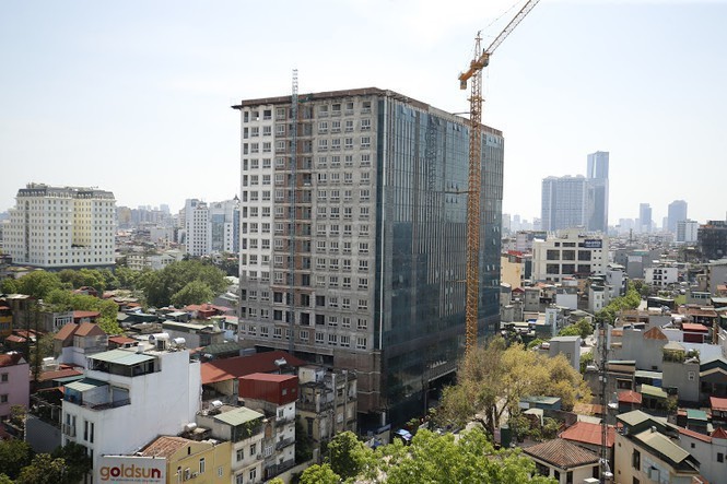 Bí thư Hà Nội yêu cầu xử lý dứt điểm các vi phạm trật tự xây dựng Hà Nội vừa hoàn thành việc xử lý vi phạm tại tòa nhà 8B Lê Trực