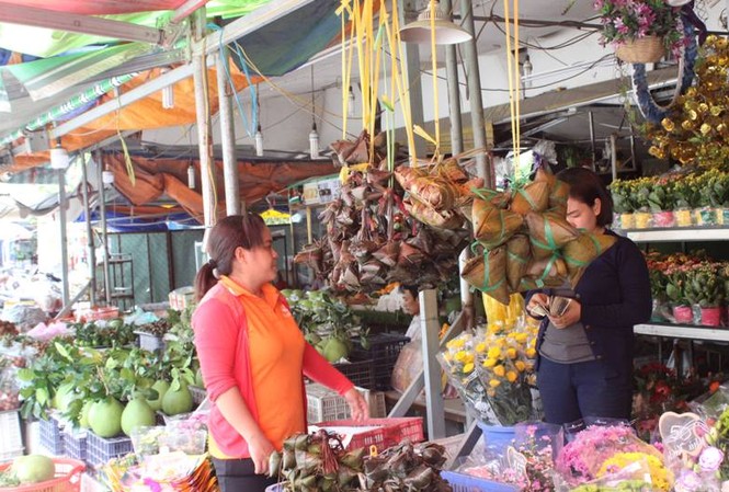 Bánh ú, lá xông nhộn nhịp xuống đường dịp tết Đoan Ngọ Tết Đoan Ngọ mùng 5/5 nhộn nhịp từ sáng sớm