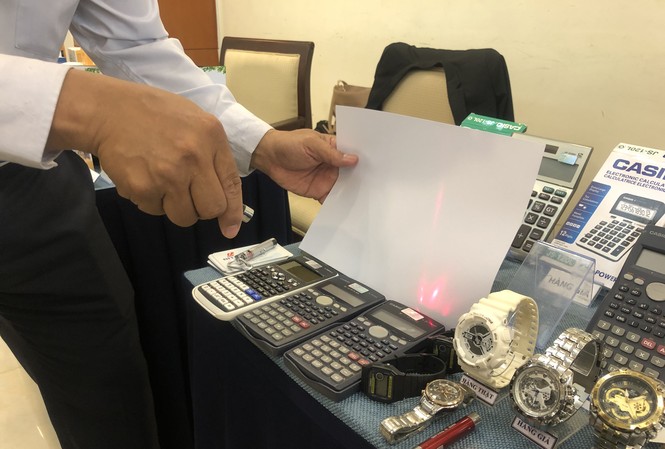 Hàng giả nhan nhản, doanh nghiệp vẫn không dám lên tiếng Hàng giả qua mặt người tiêu dùng bằng cách ghi sai một số hay một chữ tương tự với hàng thật