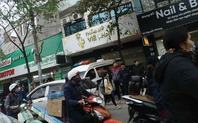 Thanh tra Sở Y tế phát hiện khẩu súng trong cơ sở thẩm mỹ chui Thẩm mỹ viện Việt - Hàn, nơi vừa xảy ra cái chết của một người đàn ông nghi do hút mỡ bụng. Ảnh minh họa: Internet