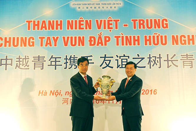 Tăng cường hoạt động giao lưu hợp tác thanh niên Việt - Trung Tăng cường hoạt động giao lưu hợp tác thanh niên Việt - Trung