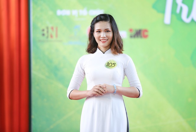 Nữ sinh Đà Nẵng khoe sắc, 'trường tôi là số 1' Nữ sinh Đà Nẵng khoe sắc, 'trường tôi là số 1'