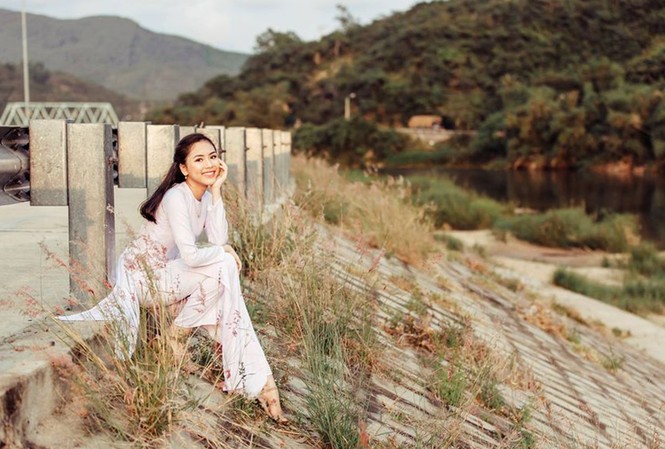 Hoa khôi diễn catwalk ‘có một không hai’ trên Đường lên đỉnh Olympia Hoa khôi diễn catwalk ‘có một không hai’ trên Đường lên đỉnh Olympia