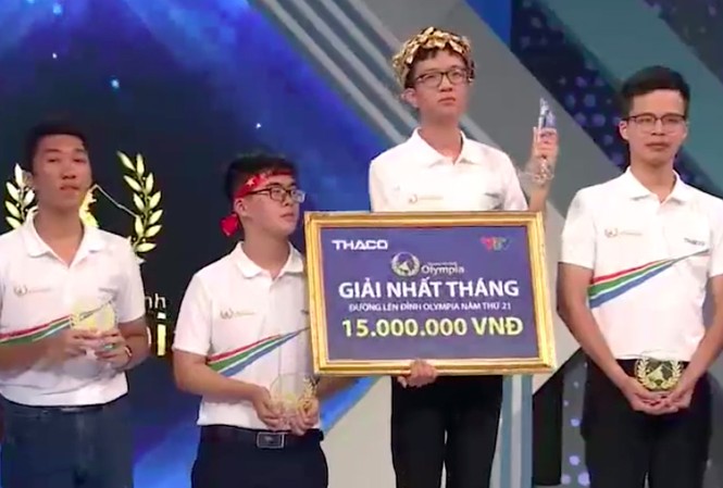 Nhấn chuông trả lời vu vơ, nam sinh giành vé thi quý Đường lên đỉnh Olympia Tuấn Linh giành chiến thắng sau cuộc đua nghẹt thở.