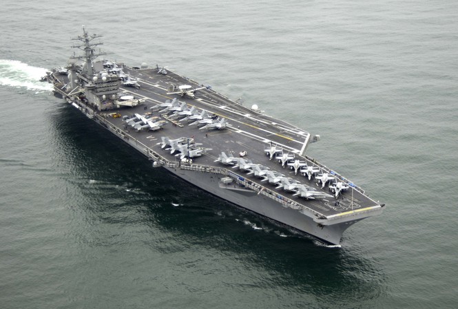 Vì sao Mỹ cùng lúc cử hai tàu sân bay đến biển Đông? Tàu sân bay USS Nimitz của hải quân Mỹ