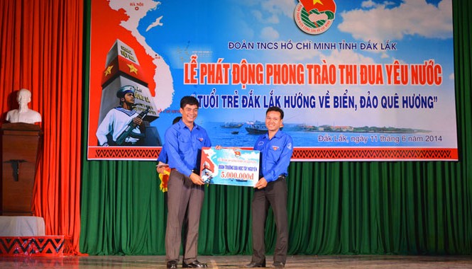 Tuổi trẻ Đắk Lắk góp sức bảo vệ biển đảo Đoàn cơ sở ở Đắk Lắk ủng hộ, hướng về biển đảo