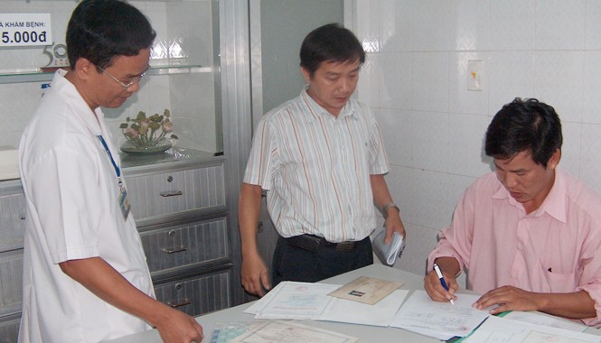 Thực phẩm chức năng: Giá trên trời, chất lượng mù mờ Nhiều loại TPCN đội lốt thần dược, thuốc trị bệnh bị cơ quan chức năng thu giữ. Ảnh: L.N