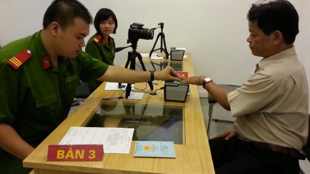 Bộ Công an muốn giữ tên gọi CMND thay vì Thẻ căn cước Gần 500 tỷ đồng để trang bị thiết bị, triển khai cấp CMND mới