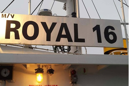 6 thuyền viên Việt Nam bị cướp biển bắt cóc tại vùng biển Philippines Hình ảnh tàu Royal 16.