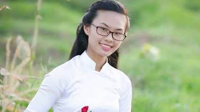 Nữ sinh thi lần 2 đạt điểm cao nhất khối C cụm thi Thanh Hóa Nguyễn Thùy Linh (xã Hưng Lộc, huyện Hậu Lộc), thí sinh đạt điểm cao nhất khối C, cụm thi tại Thanh Hóa.