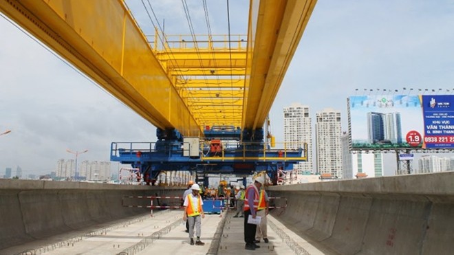 Hợp long cầu metro Sài Gòn tuyến đường sắt đô thị số 1 Hợp long cầu metro Sài Gòn tuyến đường sắt đô thị số 1