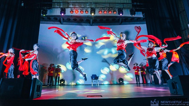 Ngọc Yến đăng quang VMISS Tài Sắc 2017 tại Melbourne, Australia Ngọc Yến đăng quang VMISS Tài Sắc 2017 tại Melbourne, Australia