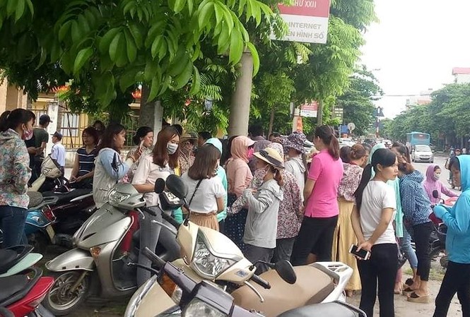 Thanh Oai sẽ thi tuyển biên chế hơn 400 giáo viên: Lo lắng mập mờ? Huyện Thanh Oai nếu tiến hành thi tuyển giáo viên thì nên cần có chính sách ưu tiên cho các giáo viên diện hợp đồng lâu năm (ảnh do bạn đọc cung cấp).