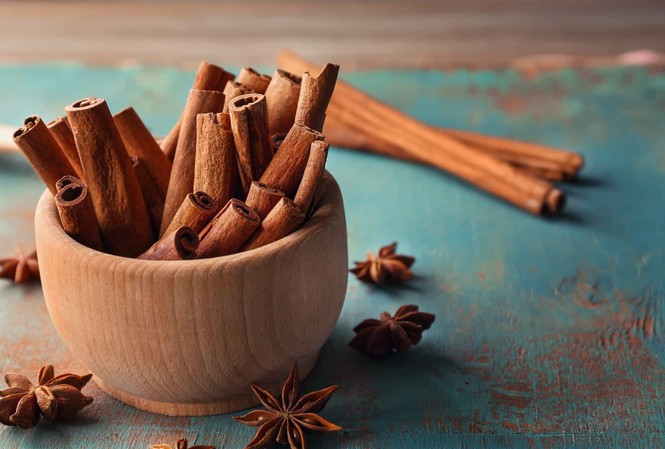 Những thực phẩm siêu tốt cho người mắc bệnh tiểu đường Những bệnh nhân tiểu đường tuýp 2 đã dùng quế trong 90 ngày có mức độ hemoglobin A1c giảm gấp đôi so với những bệnh nhân khác chỉ được nhận sự chăm sóc thông thường. Ảnh: Internet