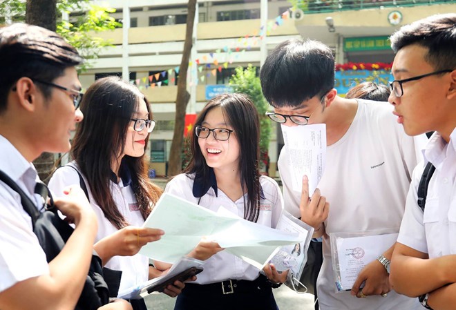 Bộ GD&ĐT không công bố đề thi minh họa quốc gia: Giáo viên, học sinh nói gì? Bộ GD&ĐT không xây dựng và công bố đề thi minh họa cho kỳ thi THPT quốc gia năm 2020.