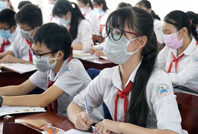 Hàng loạt trường ở Hà Nội lùi ngày tựu trường vì dịch bệnh COVID-19 Hàng loạt trường ở Hà Nội lùi ngày tựu trường vì dịch Covid-19.