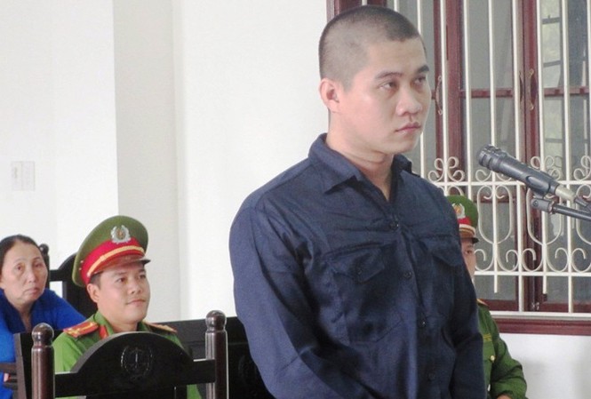 Y án nam thanh niên đổ xăng đốt người yêu để cả hai cùng chết Bị cáo Lâm Trường Bình tại phiên xét xử sáng 3/5.