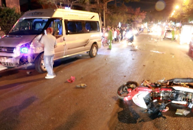 Tại nạn liên hoàn ở Đà Lạt, hai người ngã văng ra đường tử vong Hiện trường vụ tai nạn