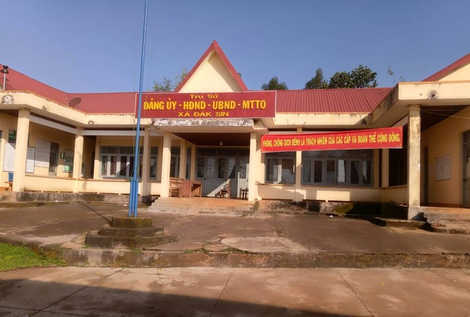 Nữ Chủ tịch xã dùng bằng THPT không hợp pháp để thăng tiến Nơi làm việc của bà Quyên