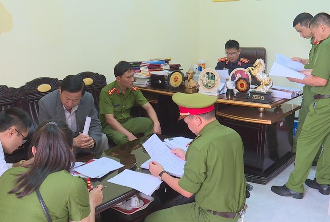 Bắt thêm 1 nhân viên trong vụ dàn lãnh đạo công ty lâm nghiệp để mất rừng Công an khám xét nơi làm việc của ông Nguyễn Hồng Mạnh