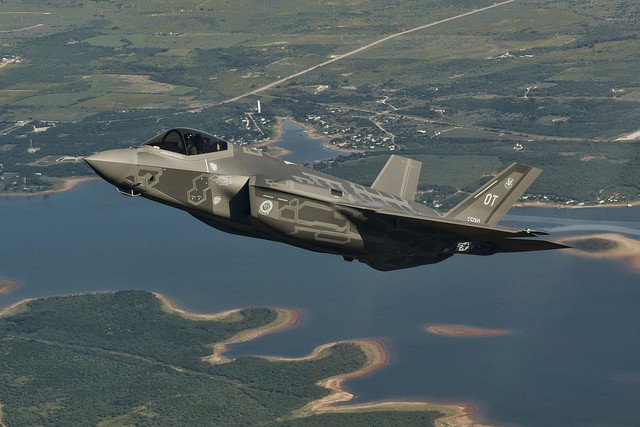 Vì sao Mỹ tiếp tục trình diễn F-35A sau sự cố? Vì sao Mỹ tiếp tục trình diễn F-35A sau sự cố?