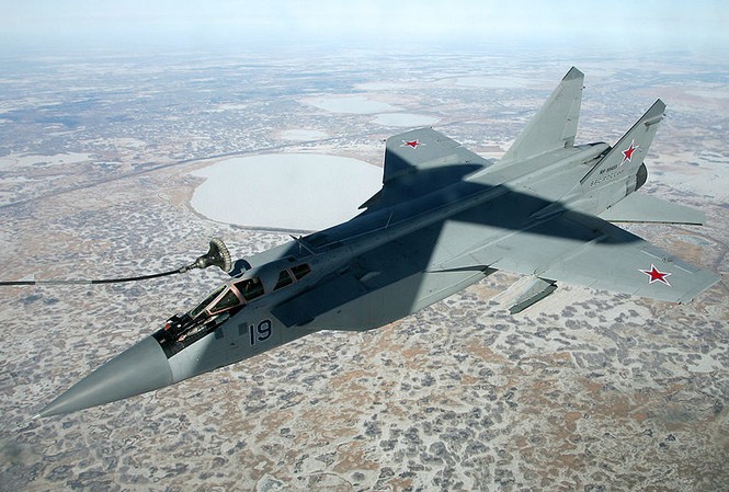 Tiêm kích MiG-31 Nga đánh chặn máy bay do thám Mỹ Tiêm kích đánh chặn MiG-31 của không quân Nga. Ảnh: Bộ Quốc phòng Nga