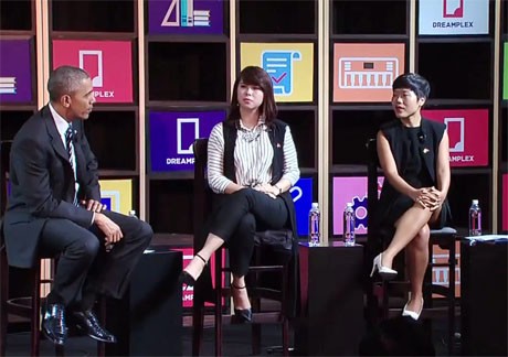 Ngày bận rộn của Tổng thống Mỹ Barack Obama Ông Obama giao lưu với giới startup Việt chiều 24/5 tại TPHCM. Ảnh TPO