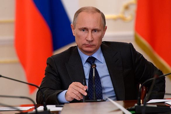 THẾ GIỚI 24H: Ông Putin cảnh báo Ukraine ‘chơi trò chơi nguy hiểm’ Tổng thống Nga Vladimir Putin đã cáo buộc Ukraine đang "lựa chọn khủng bố thay vì hòa bình". Ảnh: Pravda