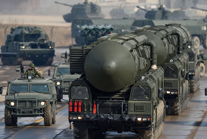 NATO áp sát biên giới, Nga điều động 10 trung đoàn tên lửa cảnh giới Ảnh: Sputnik